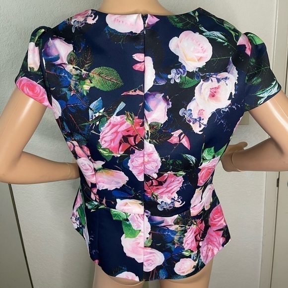 𝅺BETSY Johnson floral peplum sleeveless top size 14 EUC - Picture 4 of 10